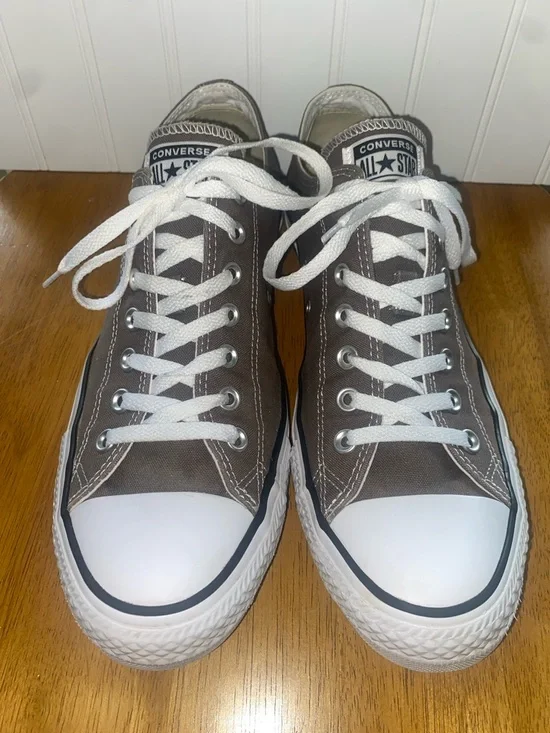 Converse Chuck Taylor Low Top Sneakers - Men’s Size 12 - Picture 1 of 7